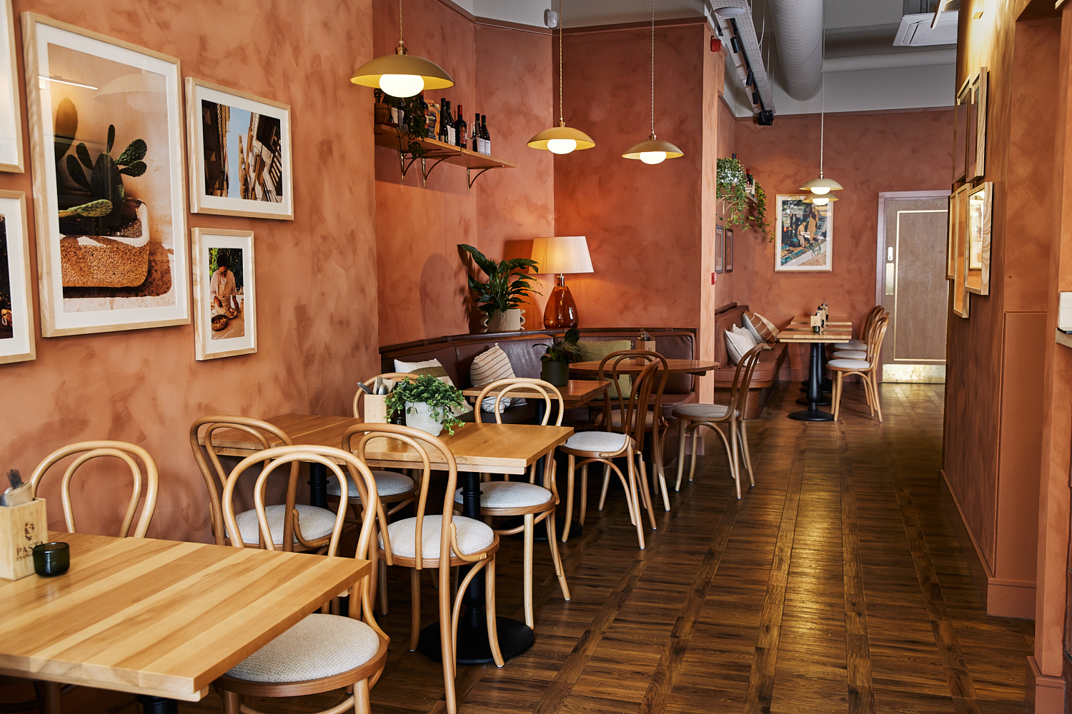 A restaurant floor layout with organised tables and clear walkways designed to support comfortable customer movement and efficient service.